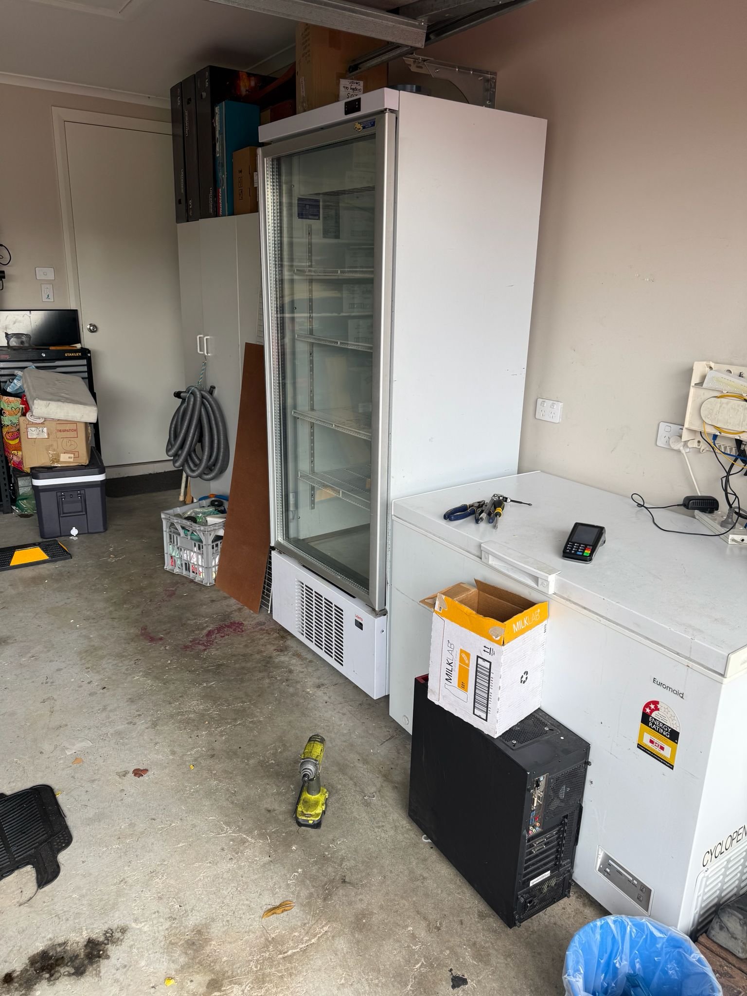 Upright commercial fridge repair in Penrith